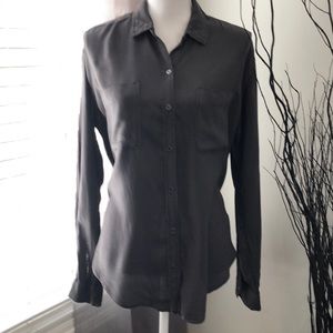 Mudd Women’s Casual Button Down Shirt. SZ M.